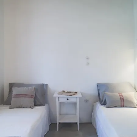 بيت ضيافة Tutti Blu Tinos Living Space 4*