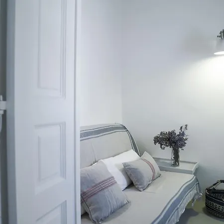 Tutti Blu Tinos Living Space بيت ضيافة 4*