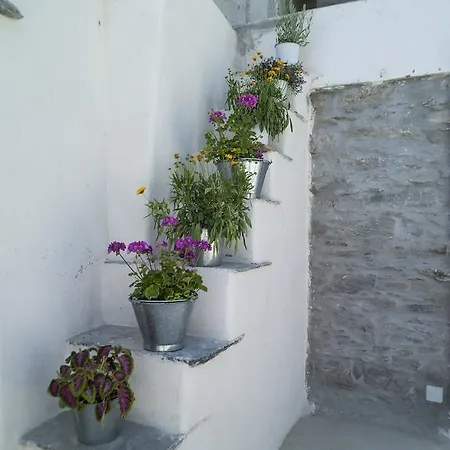 Tutti Blu Tinos Living Space